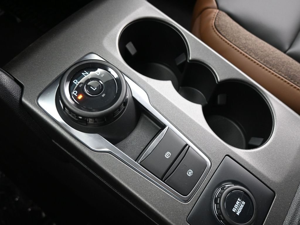 New 2025 Carbonized Gray Metallic Ford Outer Banks image 19