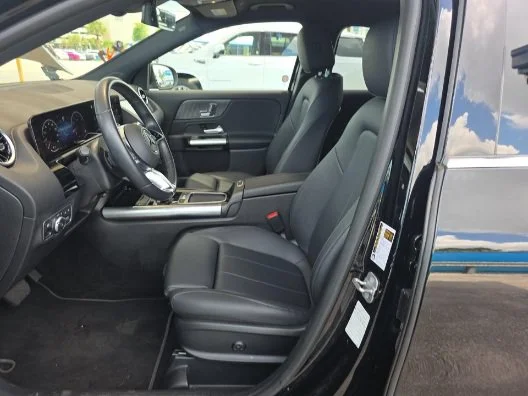 Certified Used 2025  Mercedes-Benz GLA 250 image 5