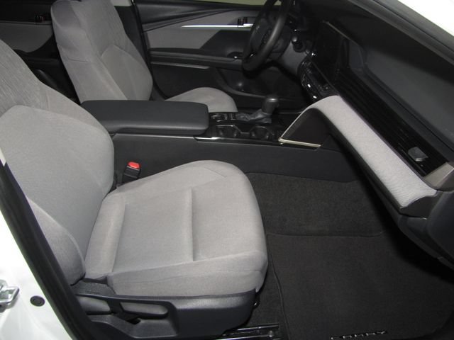Used 2025 White Toyota  image 20