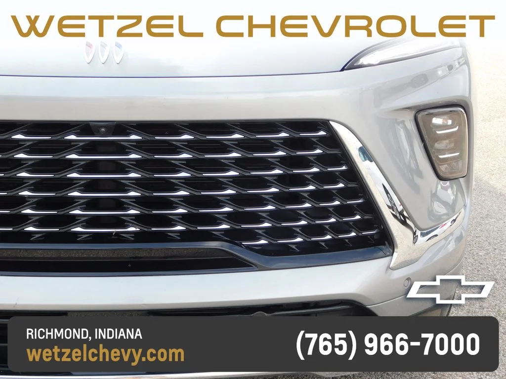 Used 2025 Gray Buick Avenir image 9
