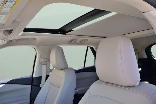 Used 2023 White Ford Limited image 15