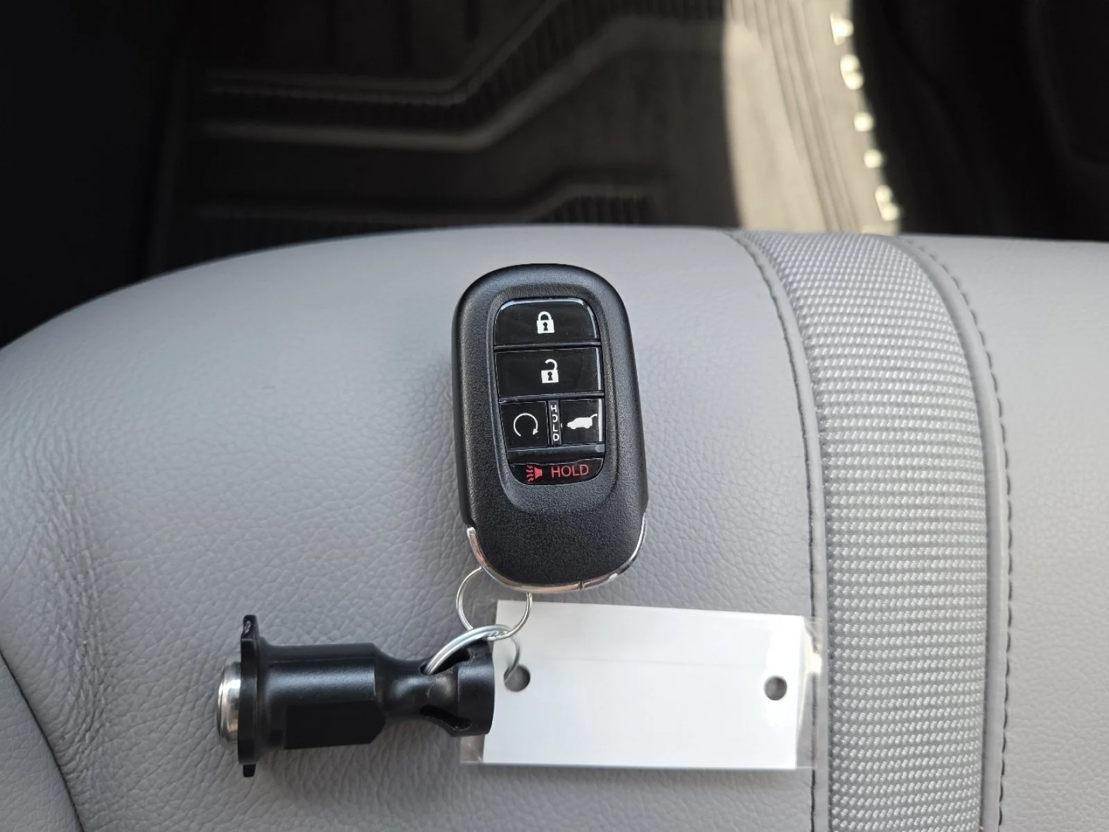 Used 2025 Platinum White Pearl Honda Touring AWD image 35