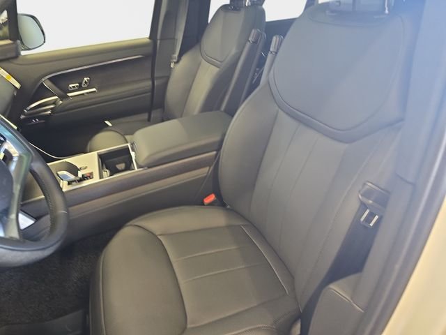 New 2026 Fuji White Land Rover SE LWB image 12