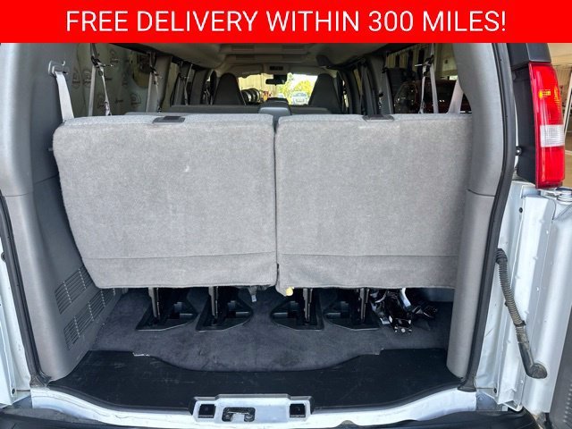 2025 Chevrolet Express Passenger LT - Photo 23