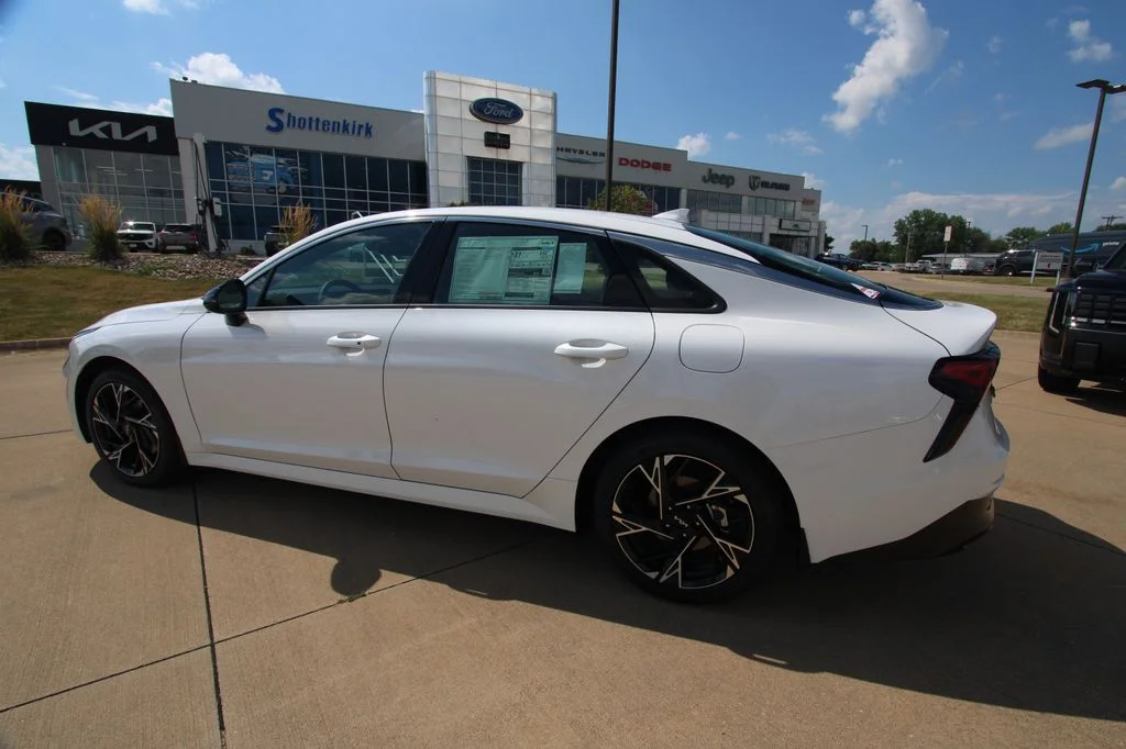 New 2026 White Kia GT-Line image 15