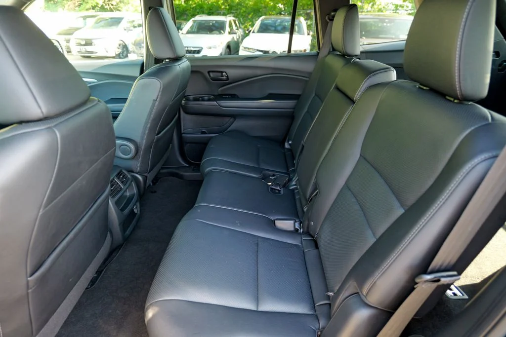 Used 2023 Black Honda EX-L image 27