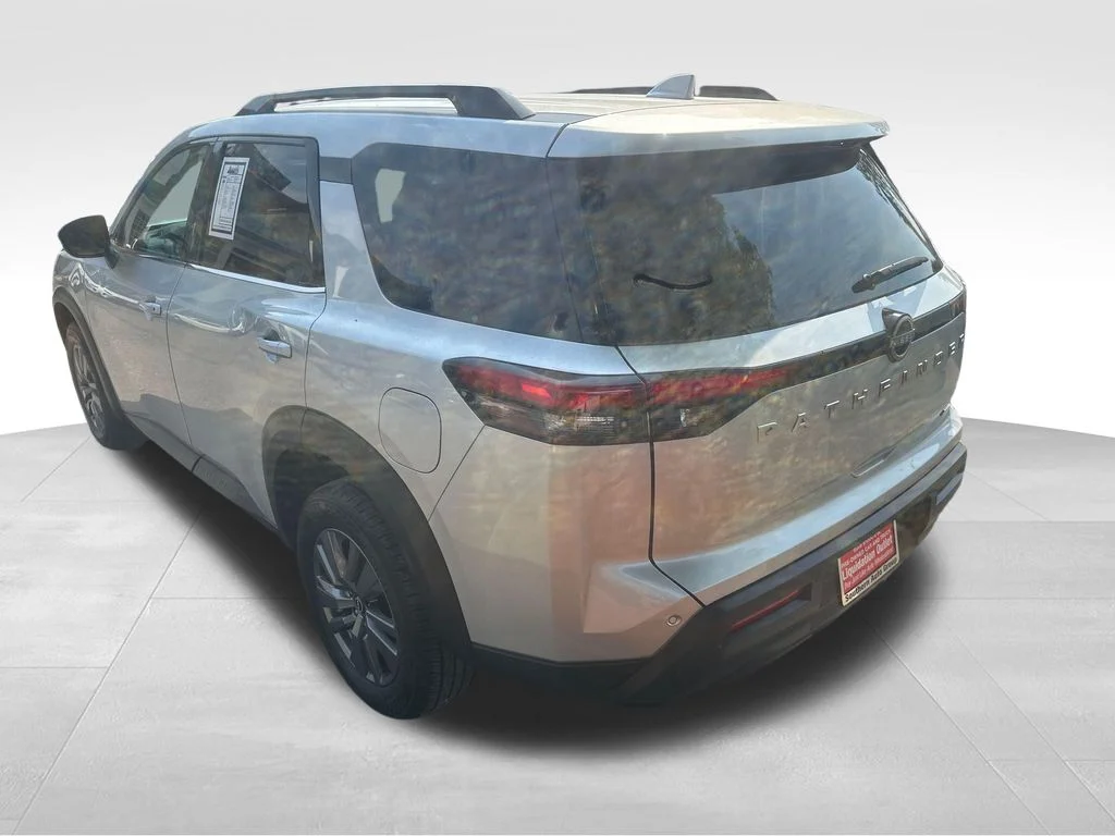 Used 2025 Silver Nissan SV image 39