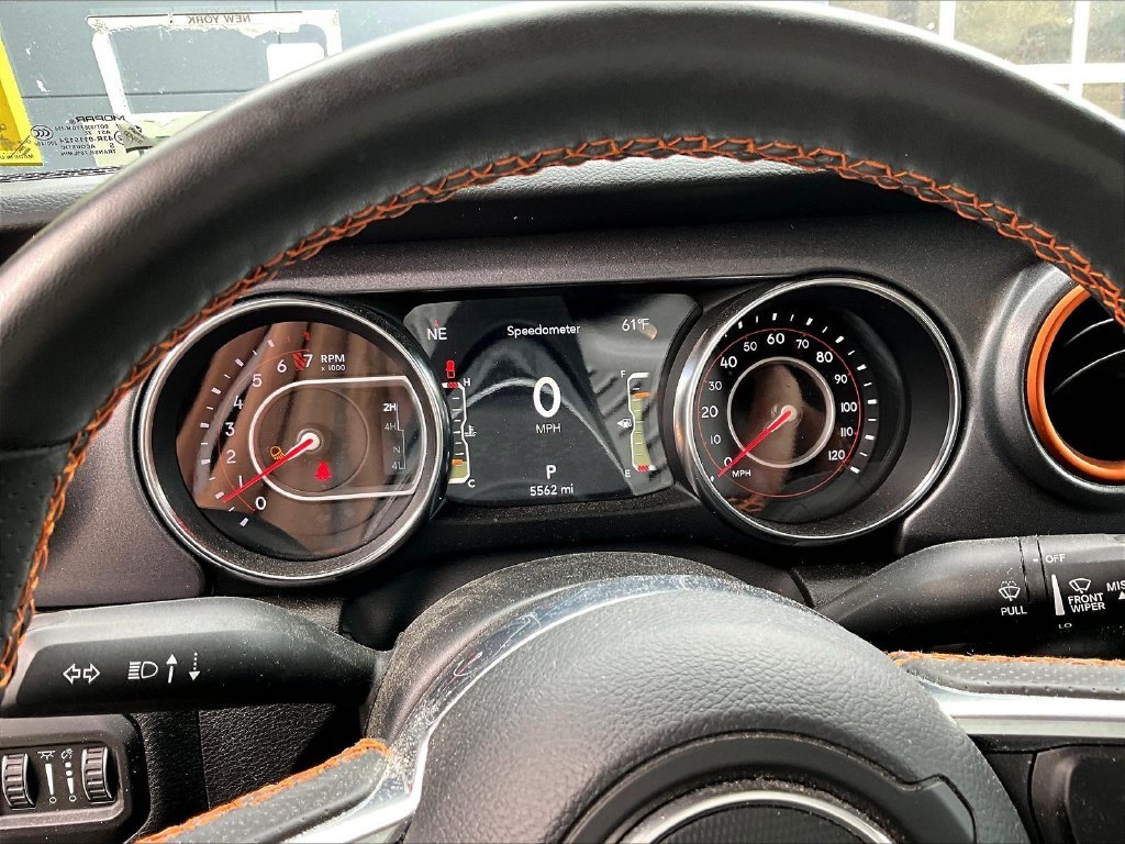 Used 2022 Black Jeep Mojave image 14