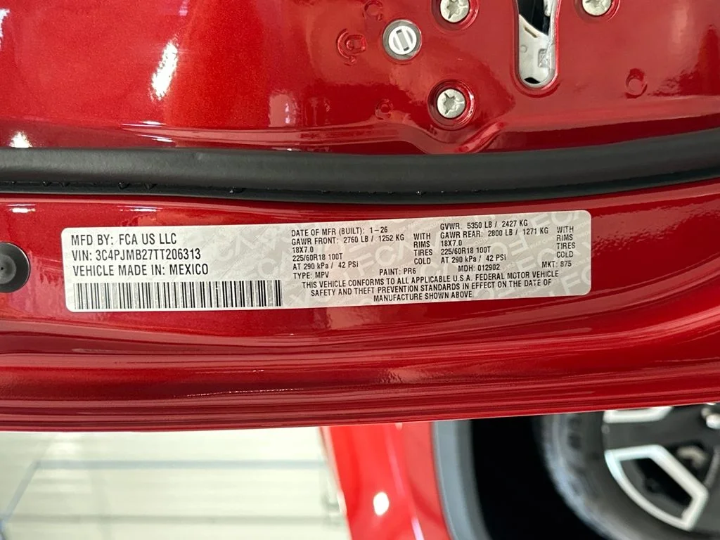 New 2026 Red Hot Pearl-Coat Exterior Paint Jeep Laredo image 14