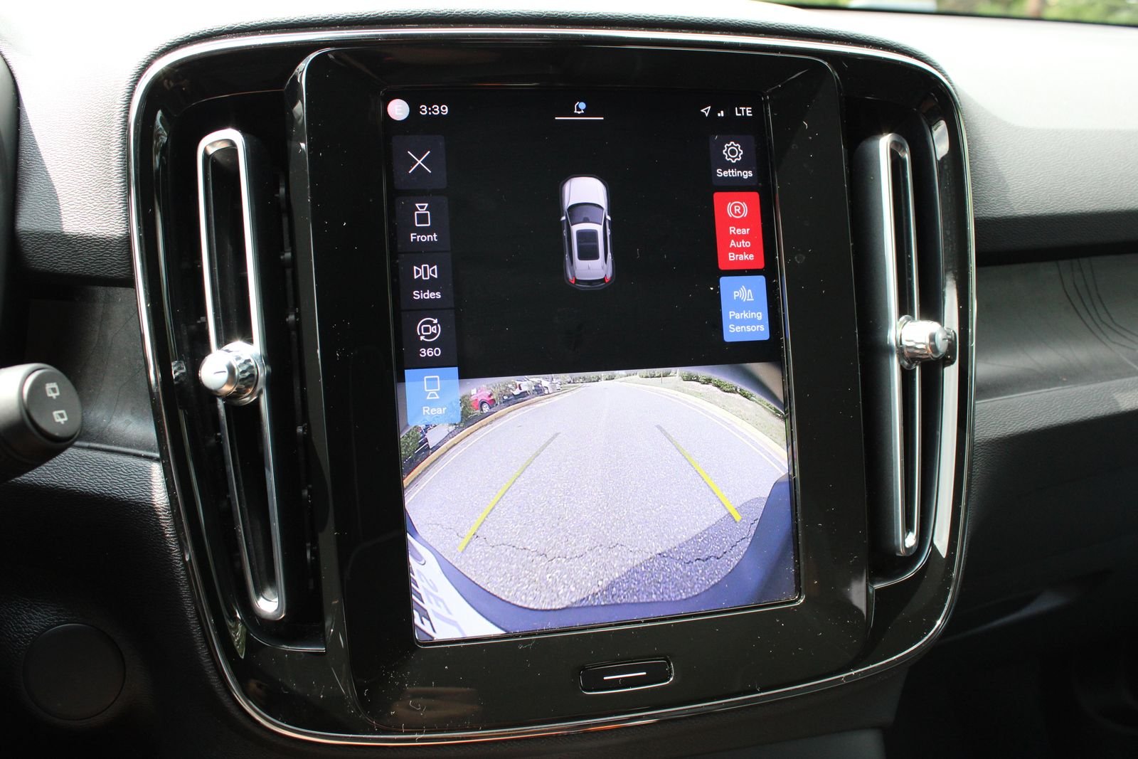 Used 2023 White Volvo Ultimate image 20