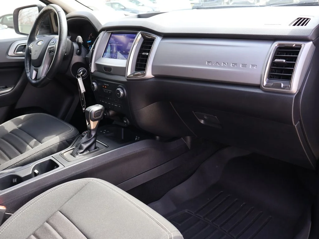 Used 2023 Silver Ford XLT image 12