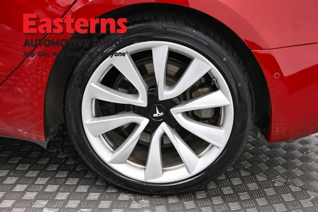 Used 2018 Red Tesla Long Range image 28
