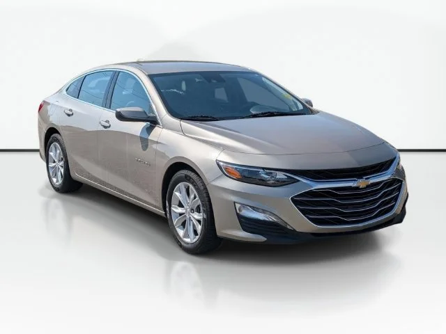Used 2024 Gray Chevrolet LT image 4