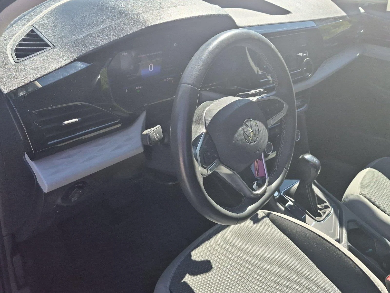 Used 2023 Dusk Blue Metallic VOLKSWAGEN  image 18