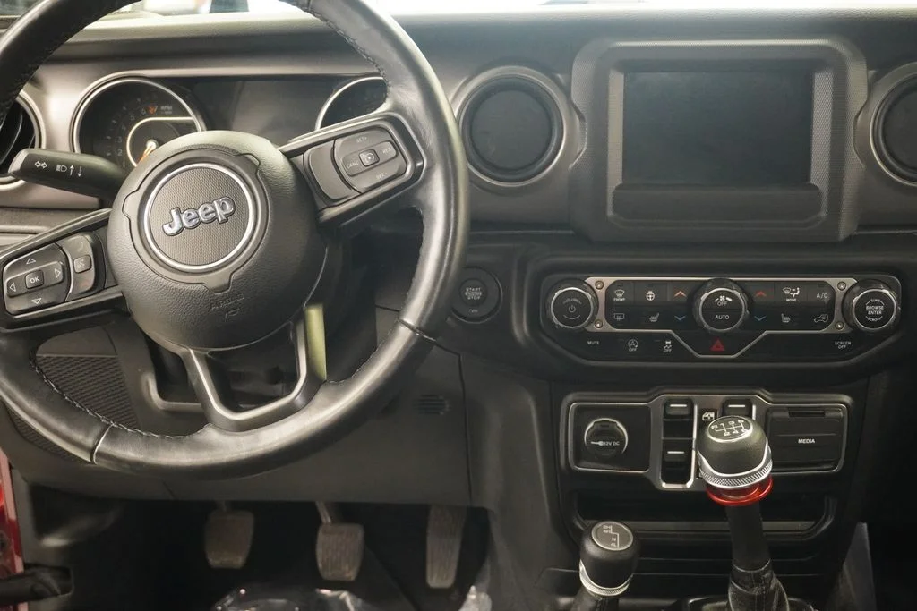 Used 2021  Jeep Unlimited Sport S image 26