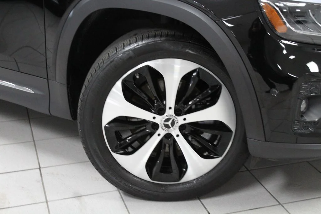 Certified Used 2026 Black Mercedes-Benz GLB 250 image 3