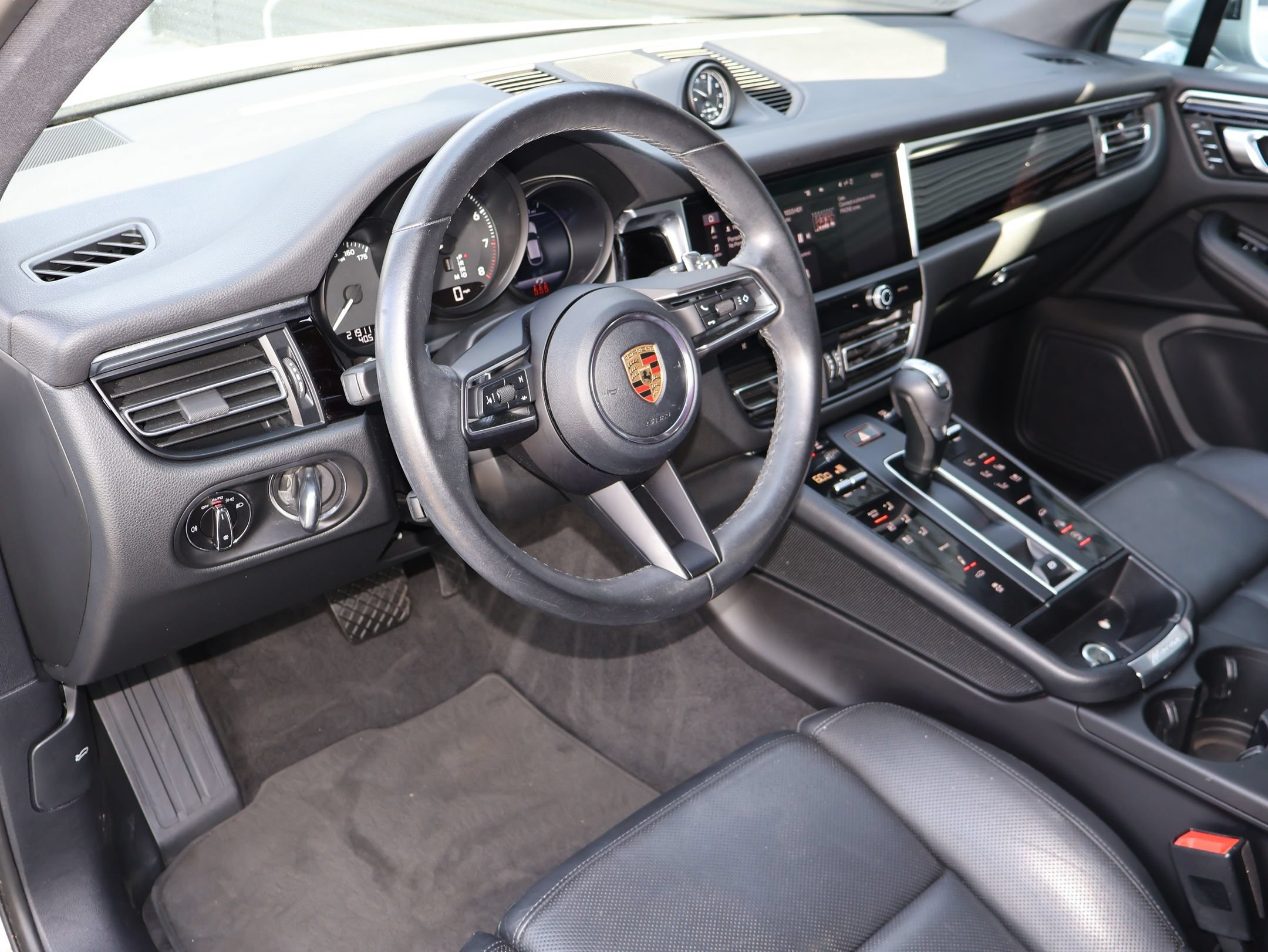 Certified Used 2023 Dolomite Silver Metallic Porsche  image 4