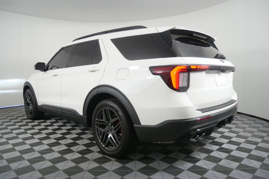 Used 2025 White Metallic Ford ST image 6
