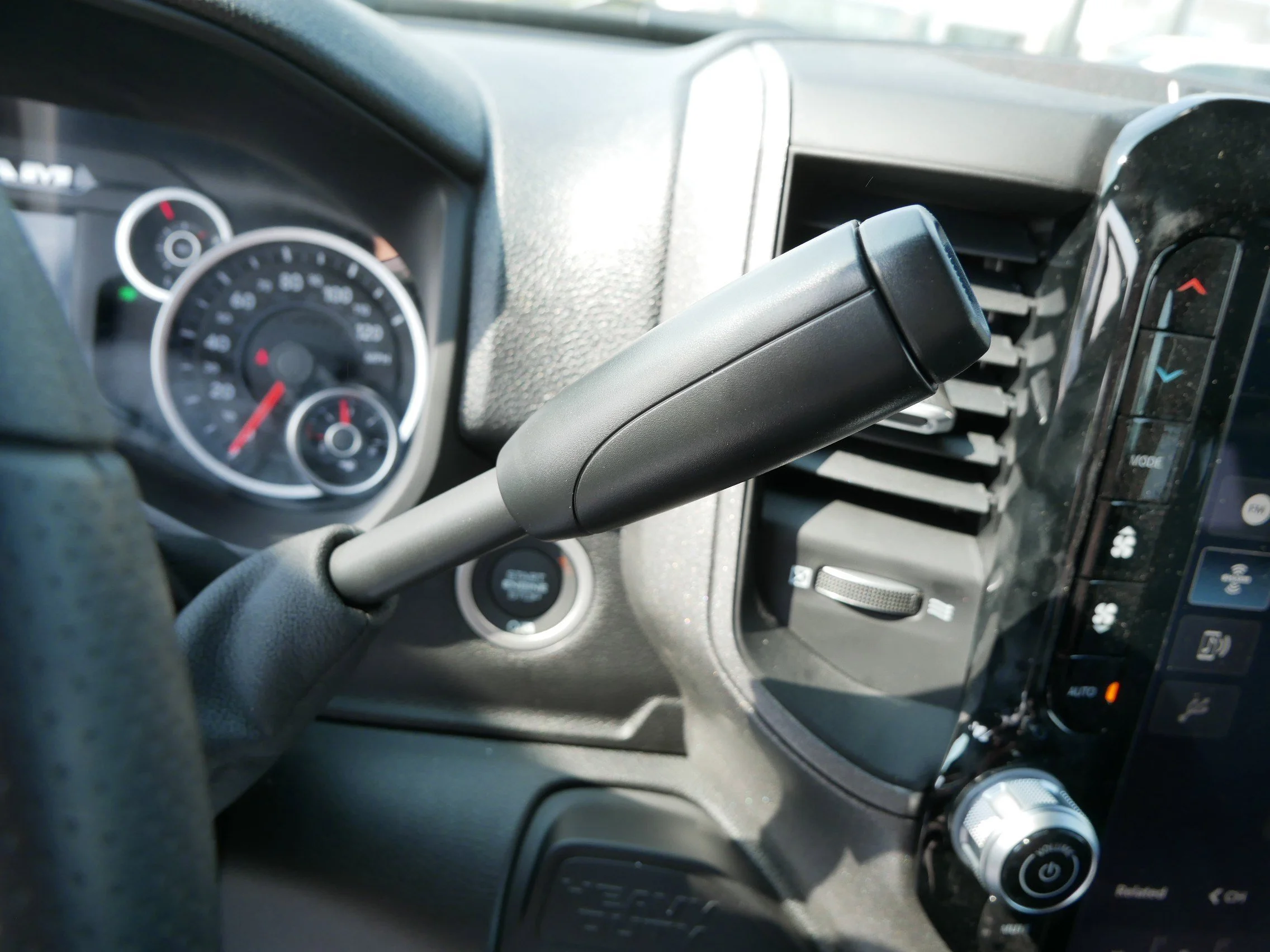2025 RAM 2500 Tradesman - Photo 8