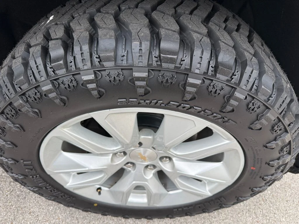 Used 2019 Black Chevrolet Custom image 7