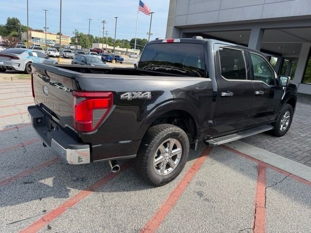 Certified Used 2025 Agate Black Metallic Ford XLT image 4