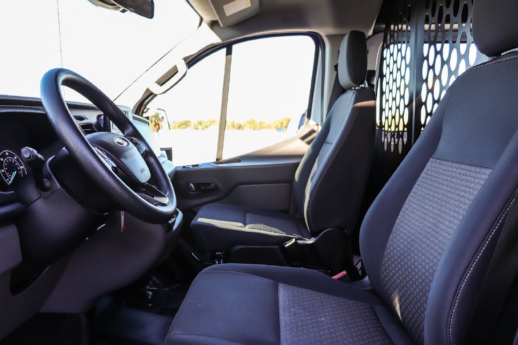 Used 2025 Oxford White Ford Base image 20