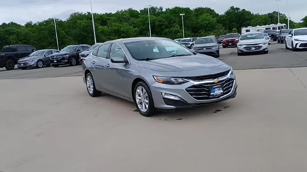 Used 2024 Gray Chevrolet LT image 4
