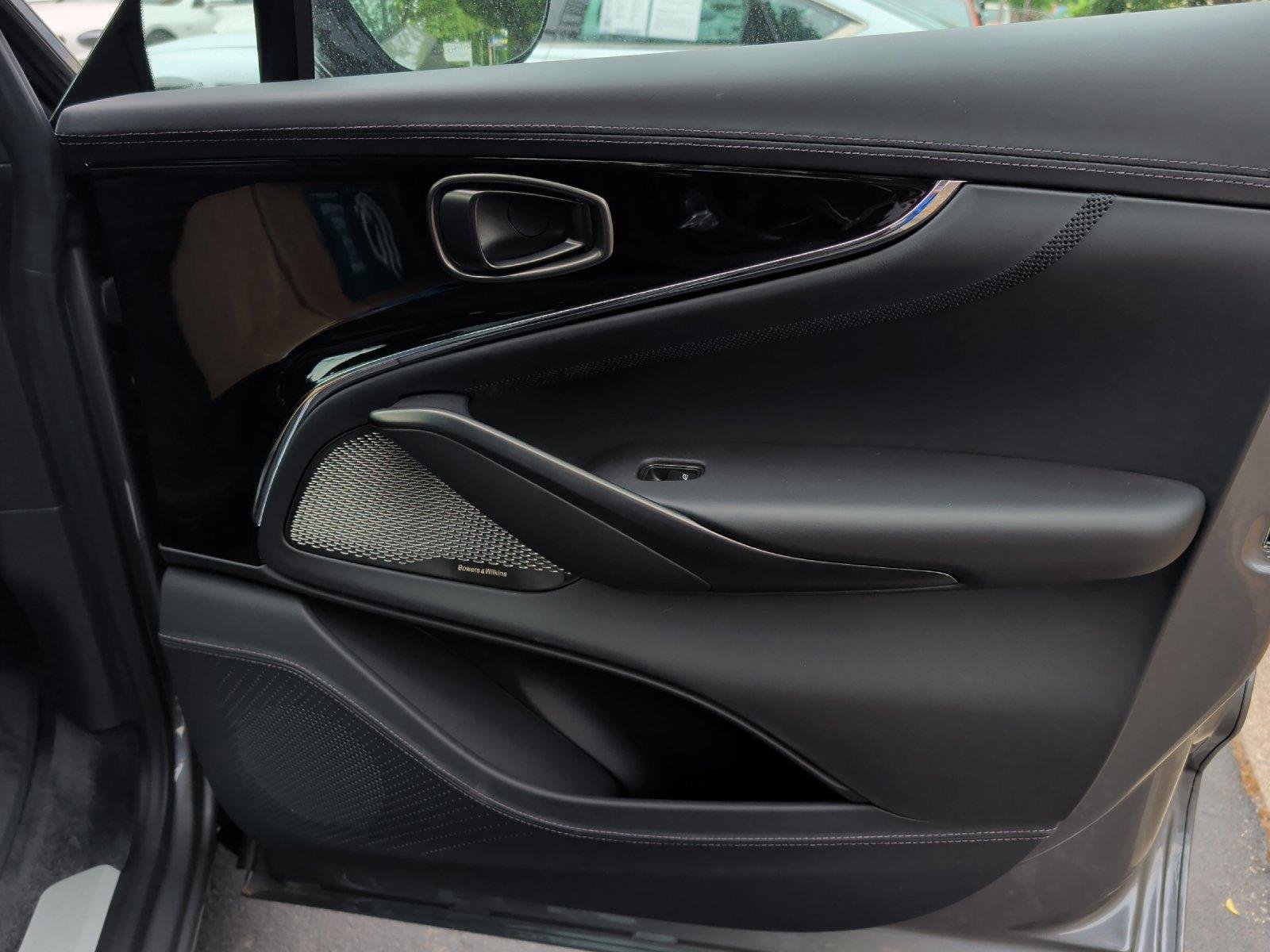 2025 Aston Martin DBX 707 - Photo 39