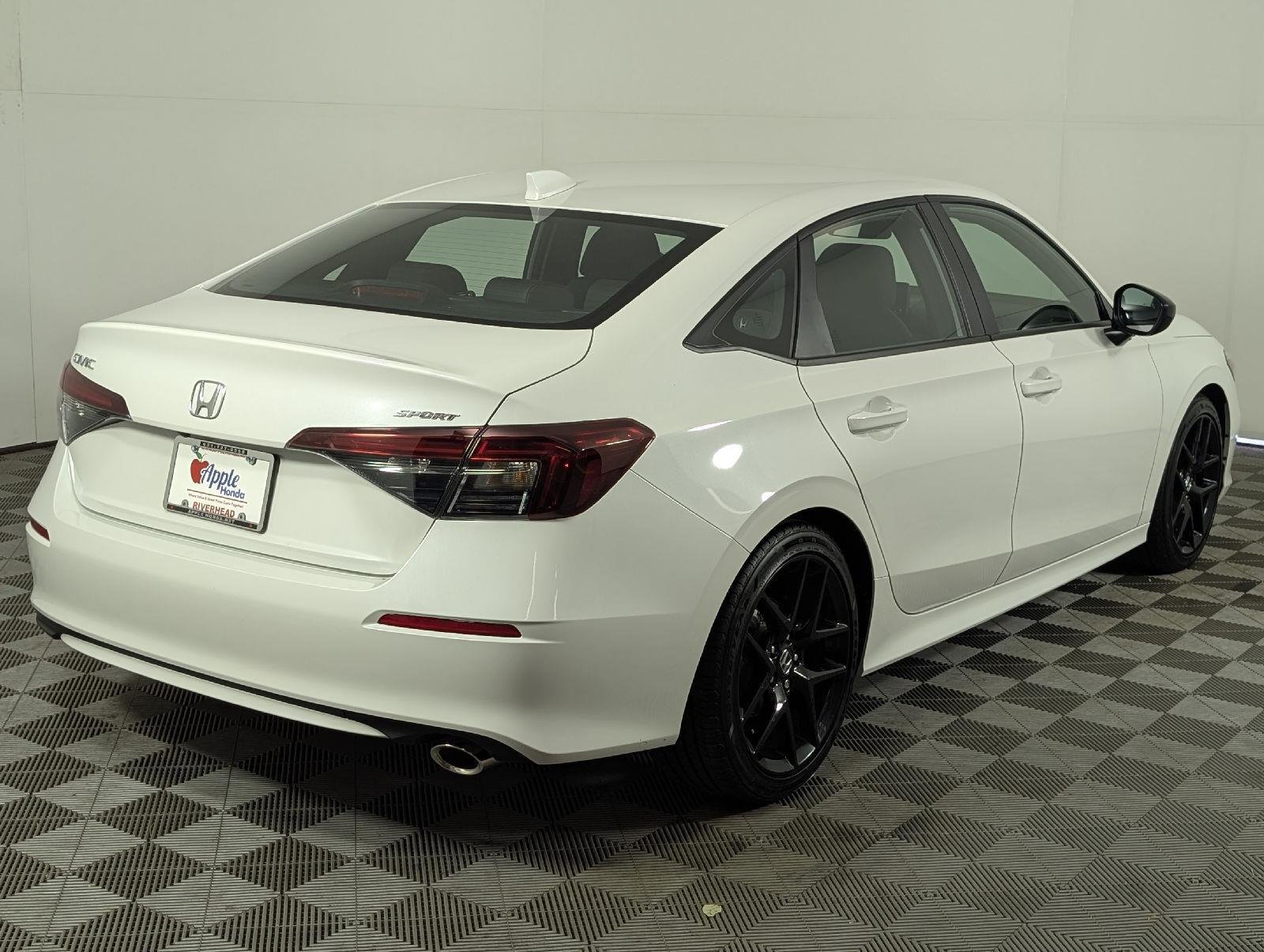 Certified Used 2025 Platinum White Pearl Honda Sport image 6