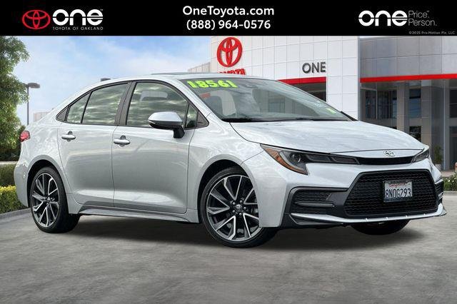 Certified Used 2020 CLASSIC SILVER MET Toyota  image 1