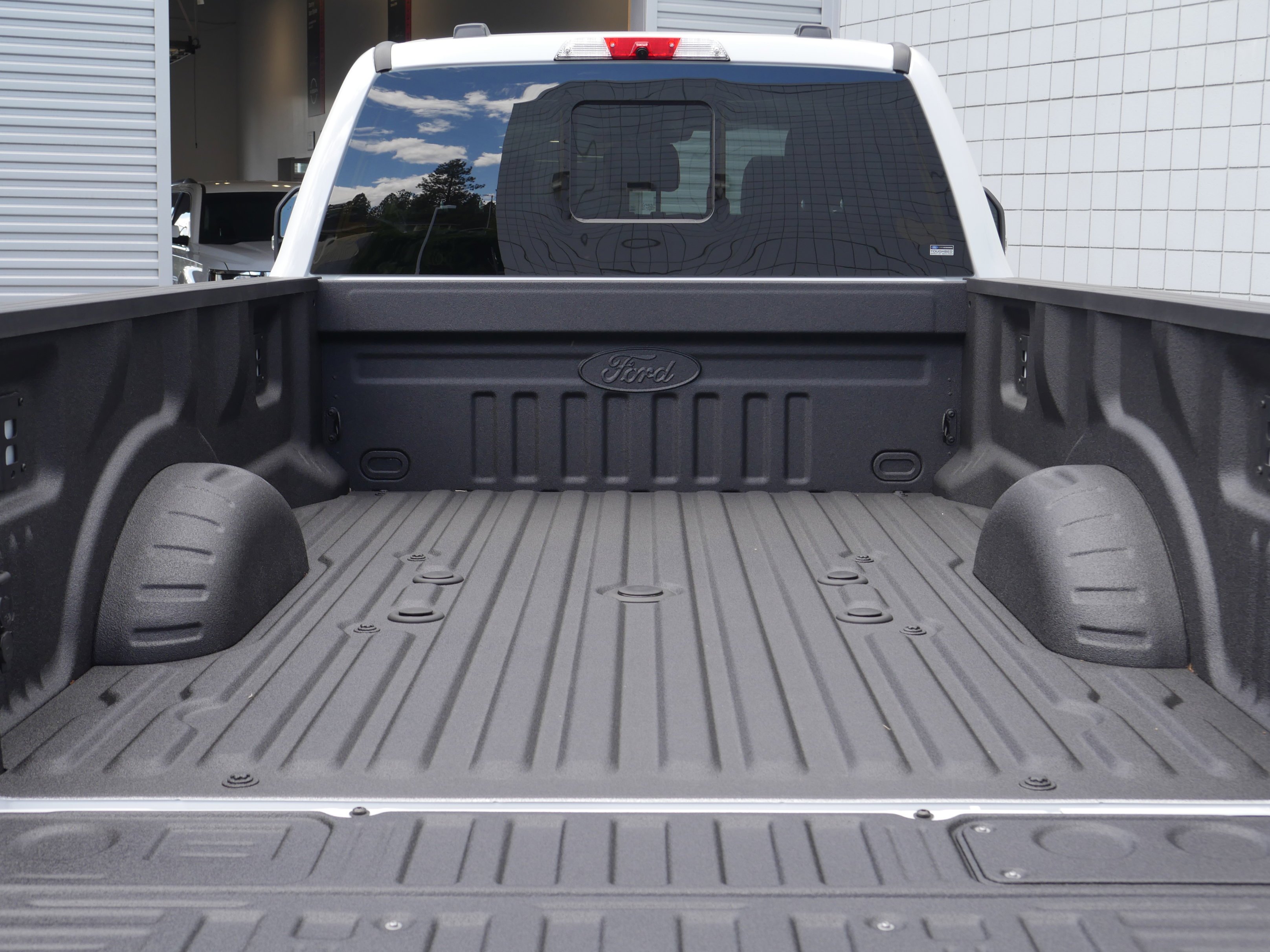 New 2026 Oxford White Ford F-350® Lariat® image 29