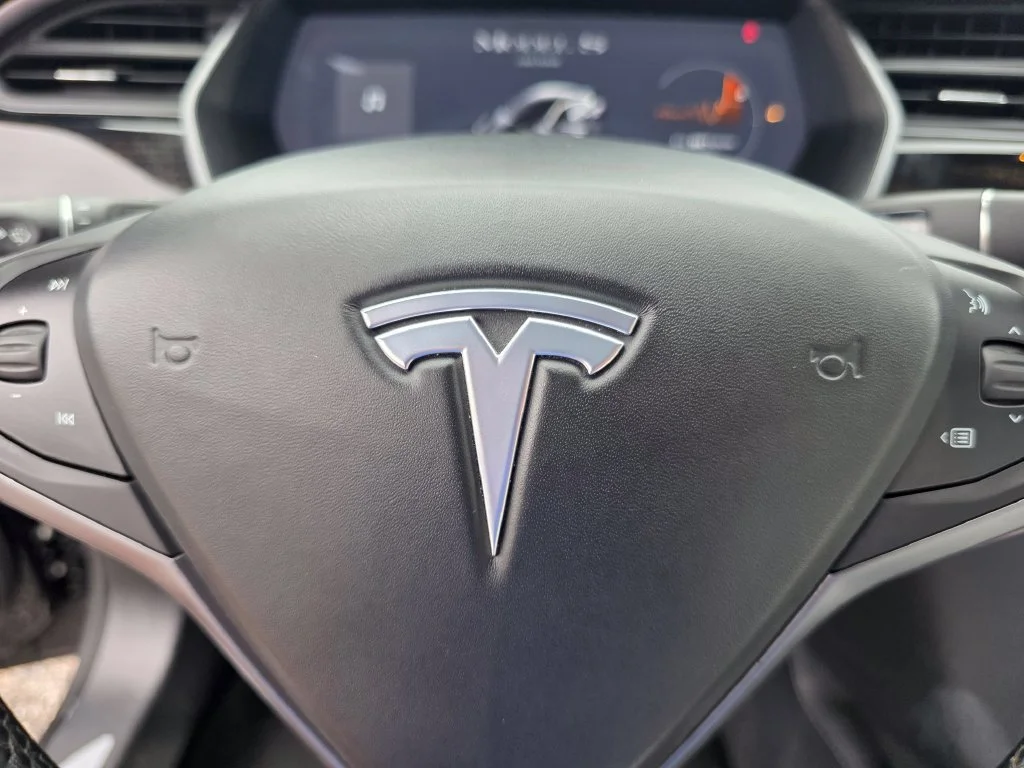 Used 2019 Black Tesla 100D image 21