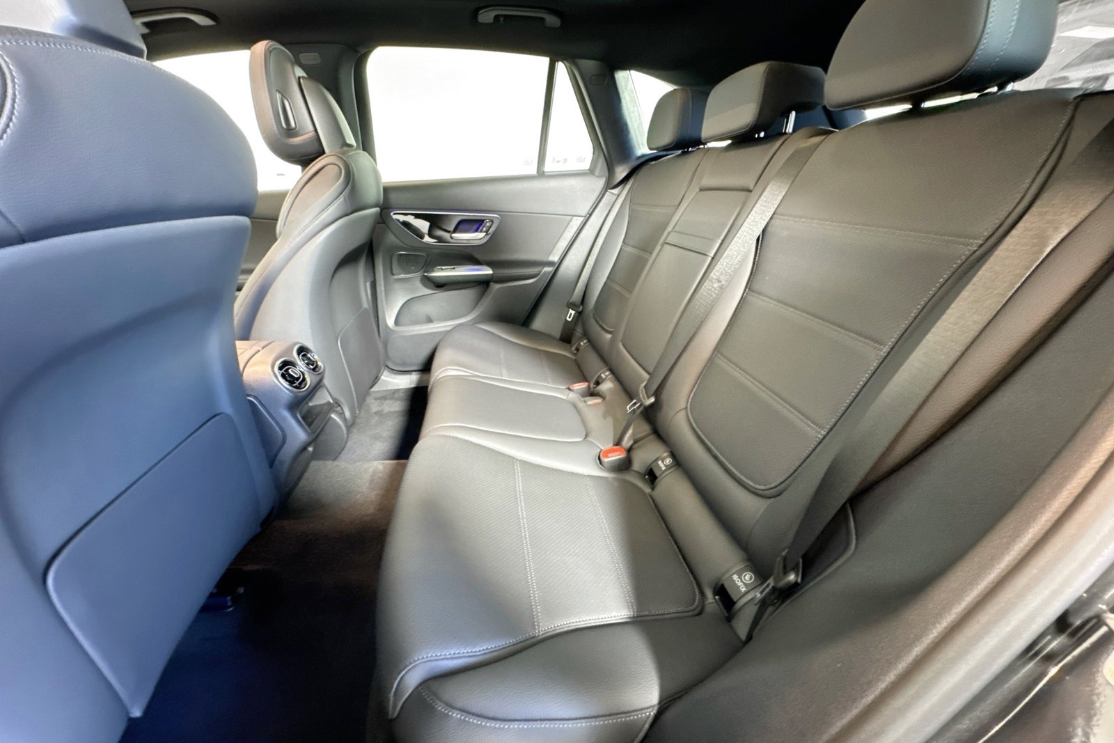 New 2026 Graphite Grey Metallic Mercedes-Benz GLC 300 image 22