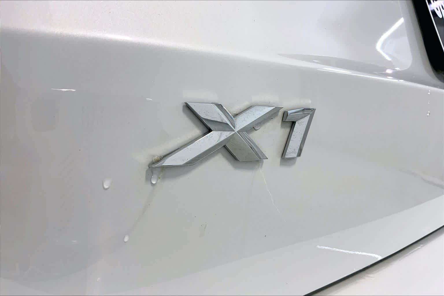 Certified Used 2024 Mineral White Metallic BMW xDrive28i image 29