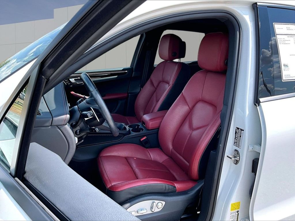 Used 2023 White Porsche  image 5