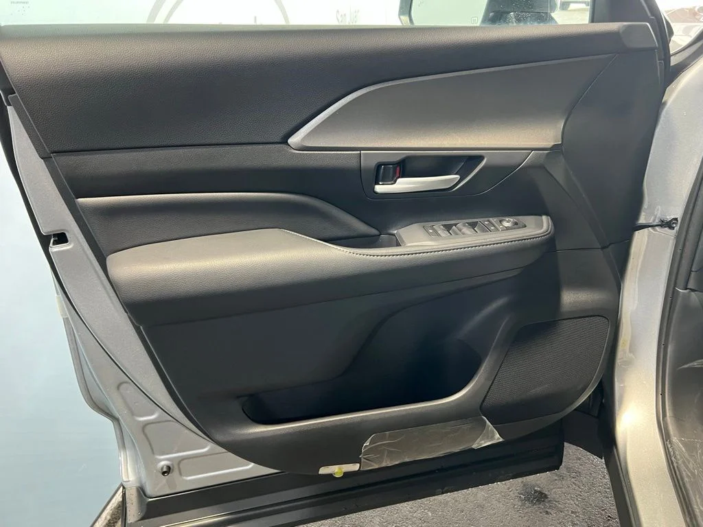 New 2026 Silver Toyota  image 31