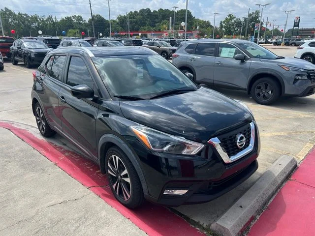 2019 Nissan Kicks SR