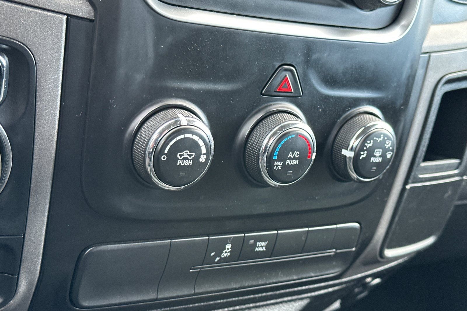 Used 2016 White Ram Express image 21