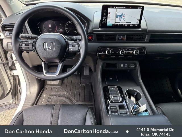 Used 2025 Platinum White Pearl Honda Touring image 20