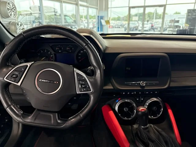 Used 2022 BLACK Chevrolet LT1 image 15