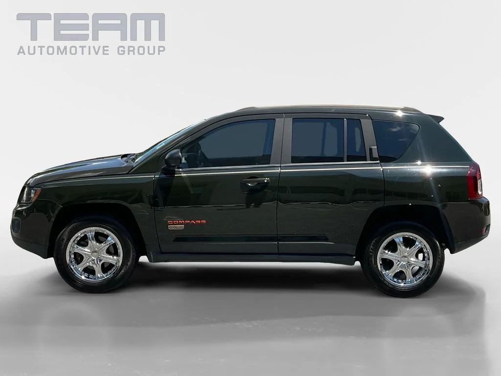 Used 2016 Green Jeep Sport image 4