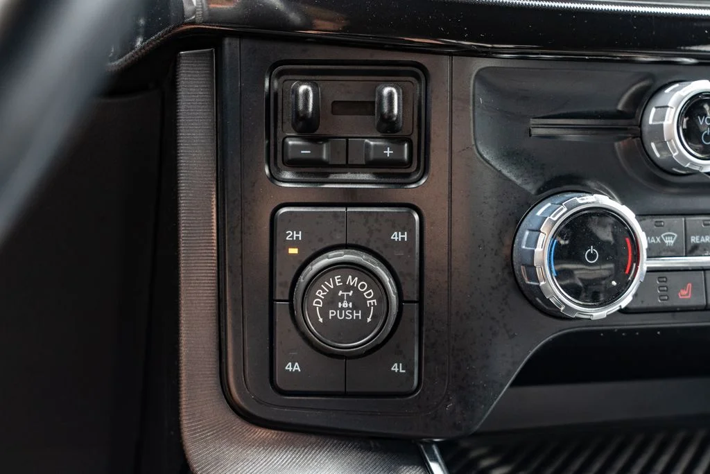 Used 2023 Silver Ford Raptor image 20