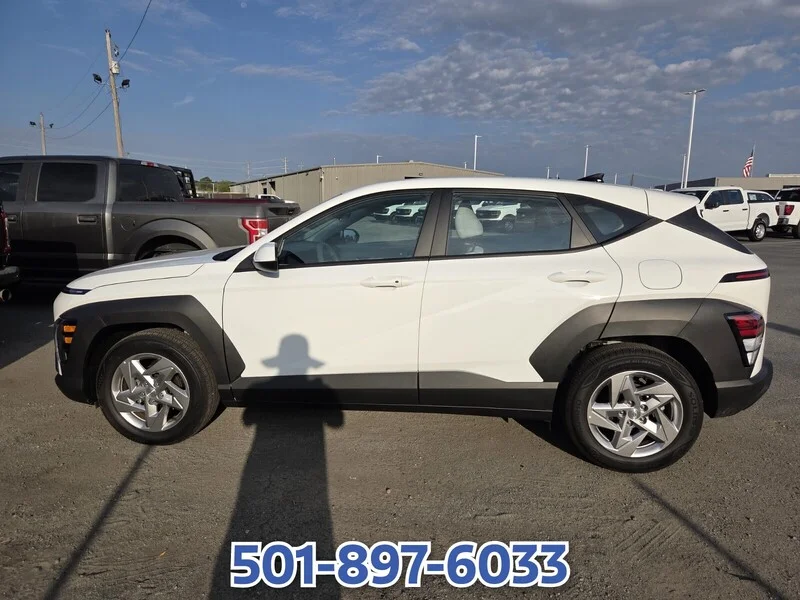 Used 2026 White HYUNDAI SE image 6
