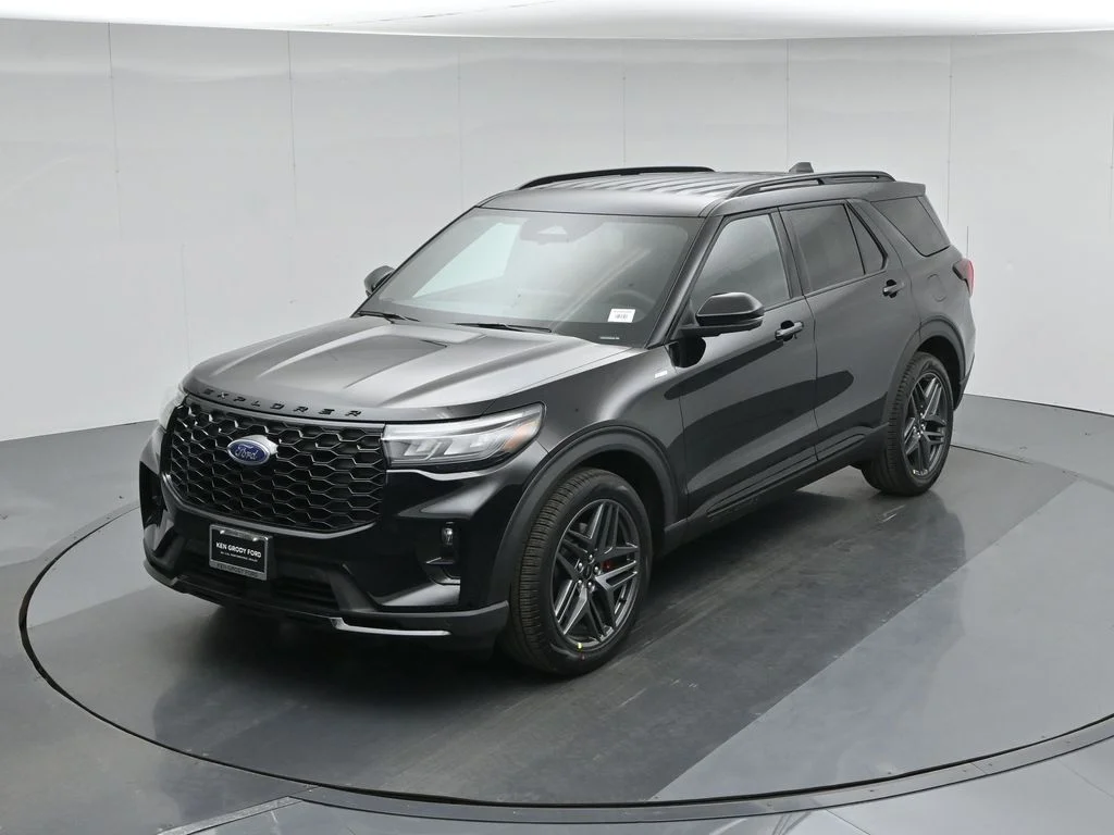 New 2026 Agate Black Metallic Ford ST-Line image 36