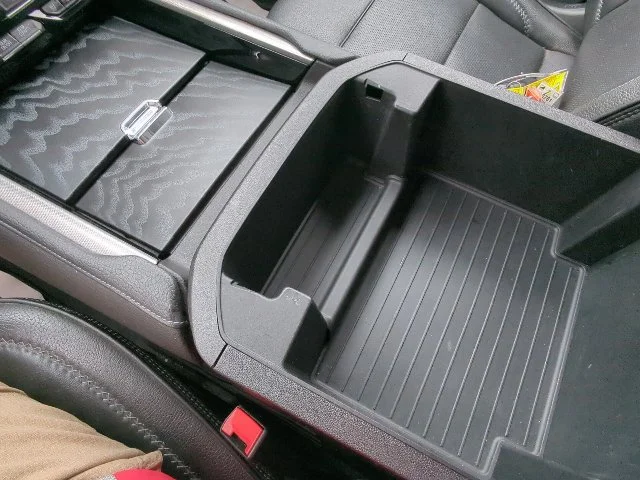 2023 GMC Yukon XL Denali - Photo 18