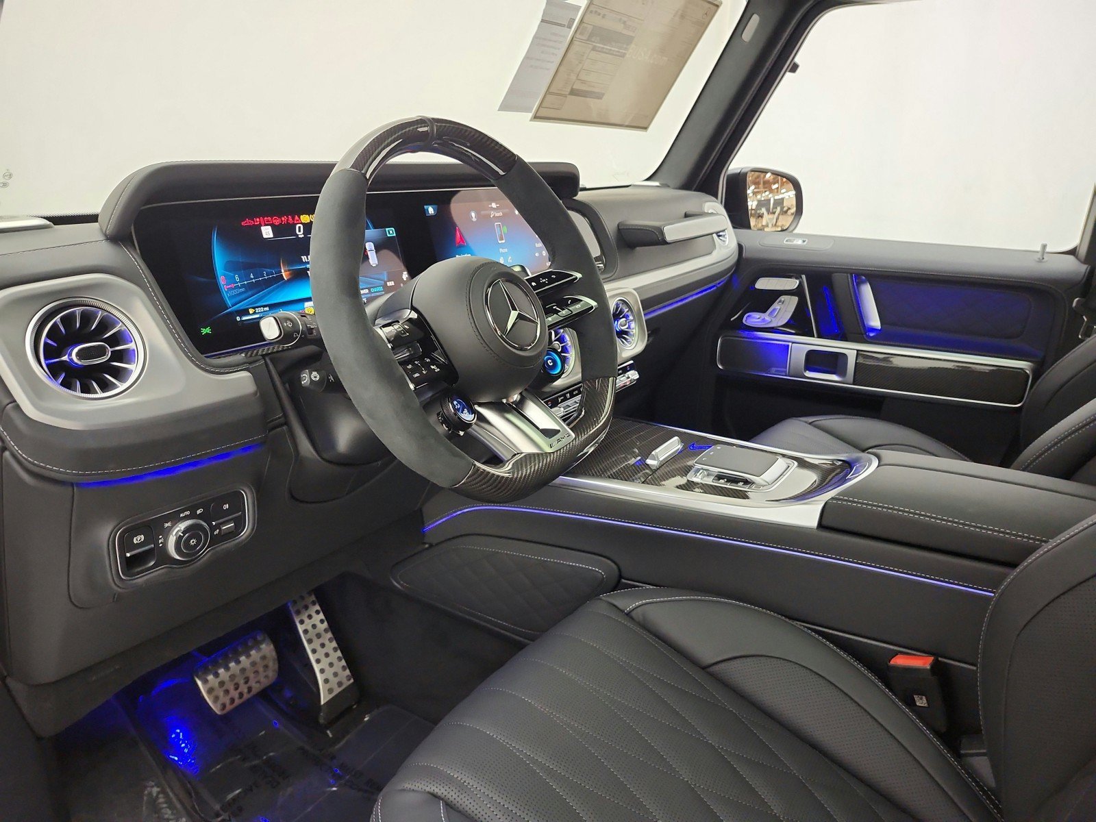 New 2027 MANUFAKTUR Night Black Magno Mercedes-Benz AMG® G 63 SUV image 31