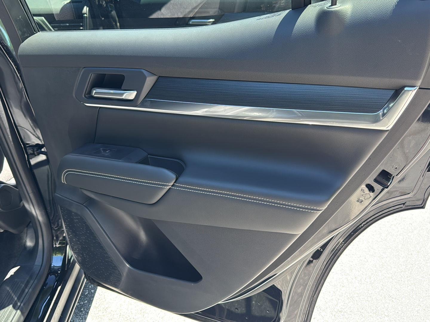 Used 2025 Ebony Twilight Metallic GMC AWD Elevation image 15