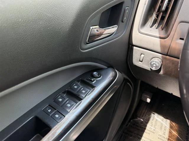Used 2016 VICTORY RED Chevrolet LT image 19