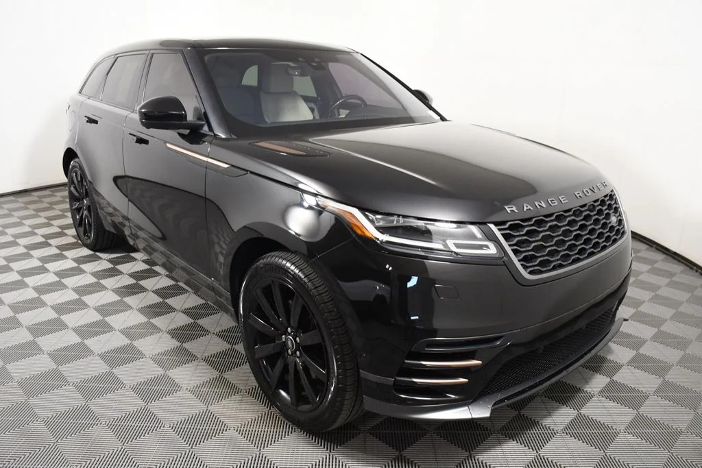 Used 2018 Santorini Black Land Rover HSE R-Dynamic image 9