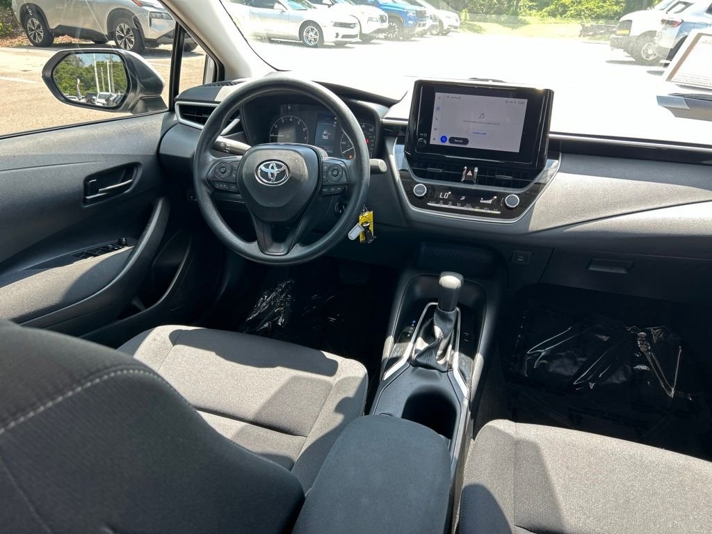 Used 2025 White Toyota LE image 10